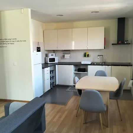 Music T3 Prázdninový dům *